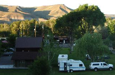 RV Park With Fishing House